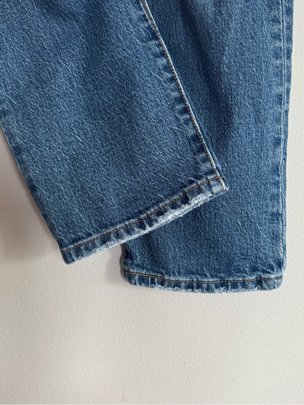 LEVIS 501s Original Cropped Womens W24 L26 Denim Jeans - Picture 9 of 16
